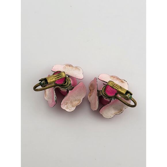 Vintage Pink Enamel Rose Clip Earrings Metal Flower 1950s Jewelry - Picture 4 of 5